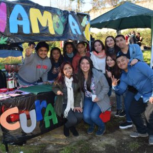 Estudiantes Santo Tomás Puerto Montt celebran fin de semestre en Peña